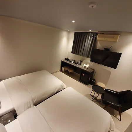Hotel Wo Yongsan Station